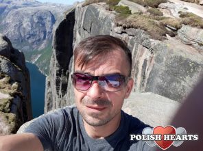 adamek2382
